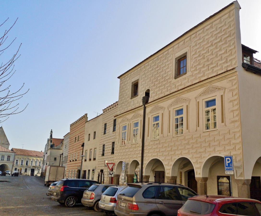 Na Trojmezi, Florian Apartment