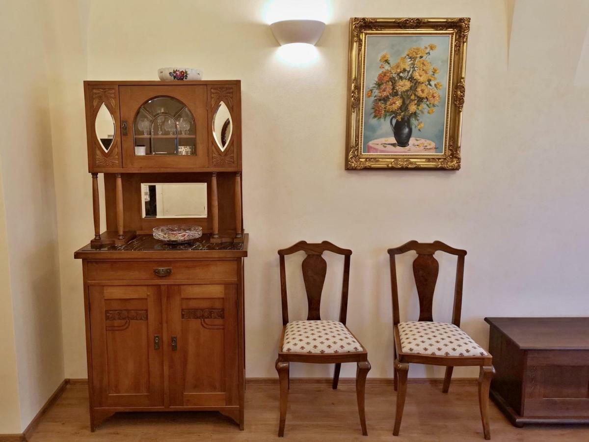Na Trojmezi, Florian Apartment